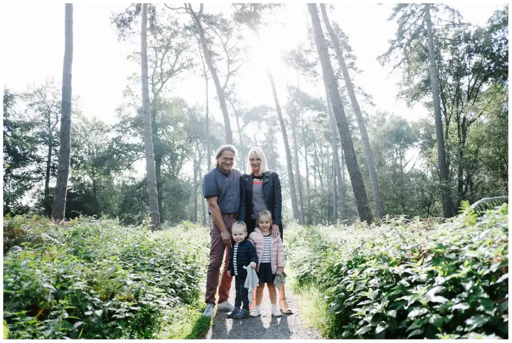 Séance photos famille dans la forêt de Marchiennes