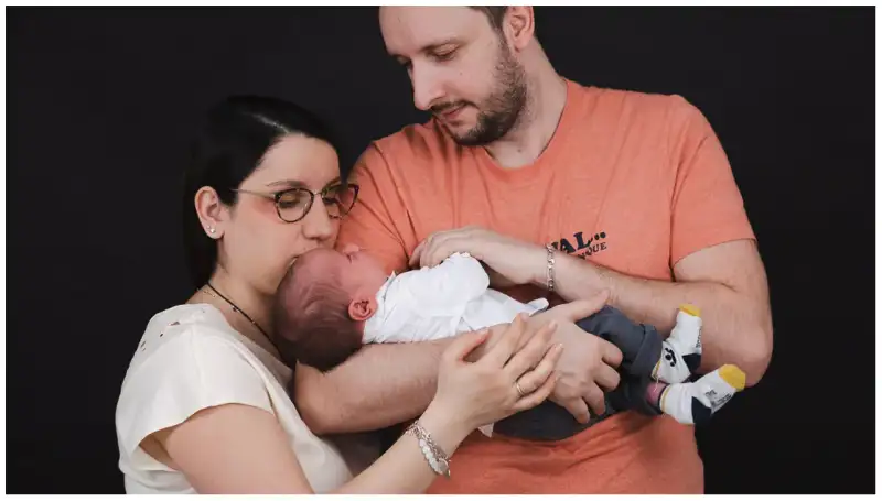 Séance photo bébé en famille près de Lille